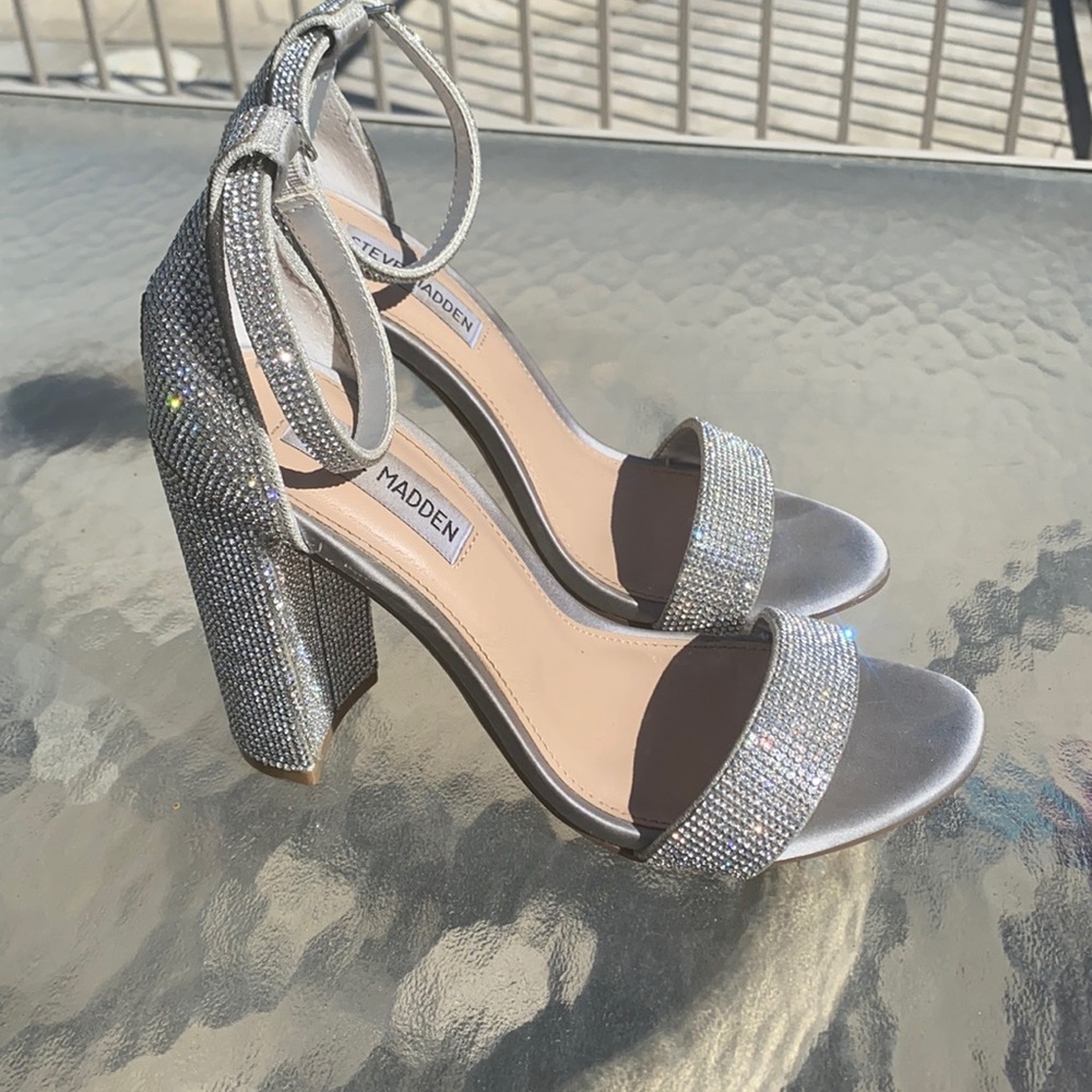STEVE MADDEN 7.5 HIGH HEELS WORN ONCE RHINESTONE